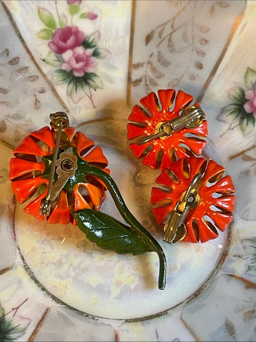 1960’s Retro Colorful Enamel Flower Brooch & Clip On Earring Set